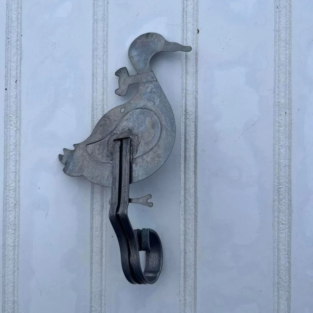 Vintage Metal Duck Wall Hook – Rustic Farmhouse / Cottagecore Decor